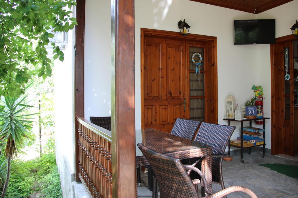 Patroudis House Apartment Skala Rachoni  ภายนอก รูปภาพ
